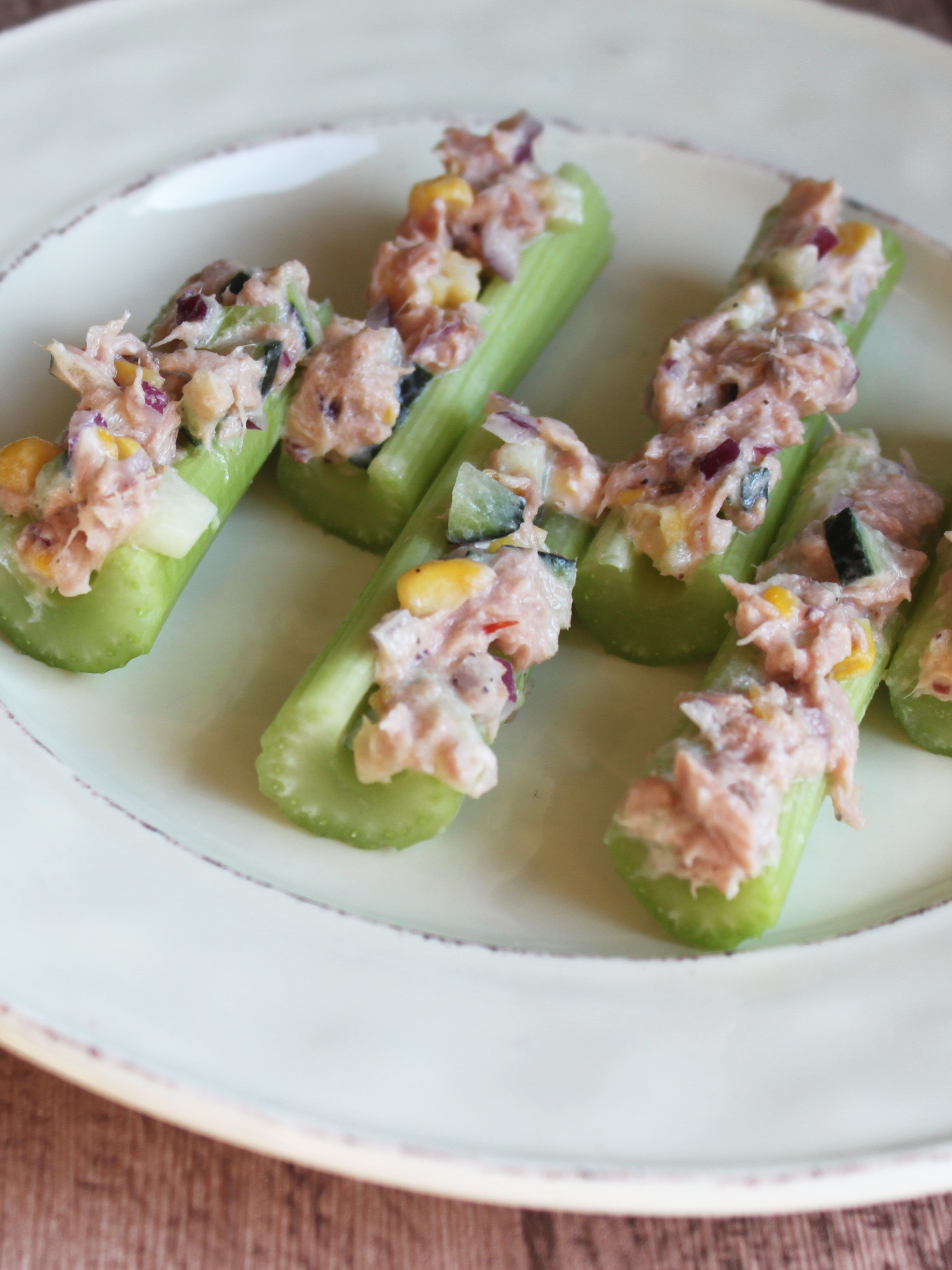 Celery sticks stuffed with tuna